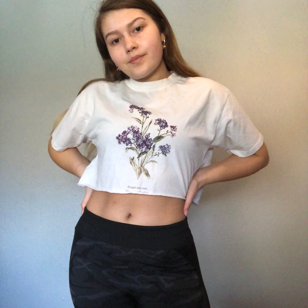 Cropped Brandy Melville Forget Me Not Top
